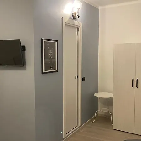 Fiorenza & Banksia Meuble Hotel 2*