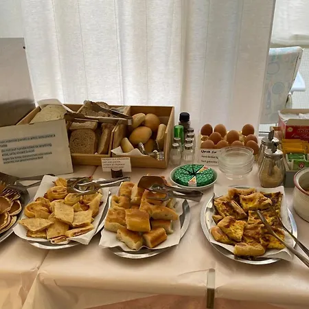 Hotel Fiorenza & Banksia Meuble