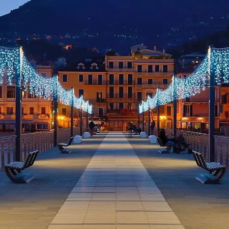Fiorenza & Banksia Meuble Hotel