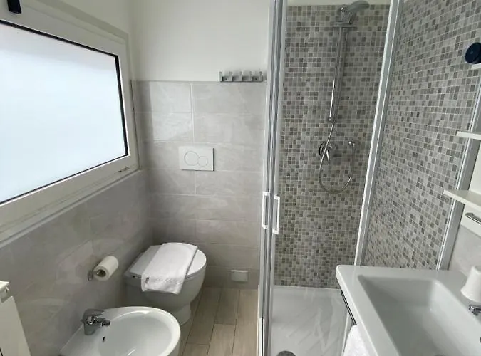 Fiorenza & Banksia Meuble Отель 2*