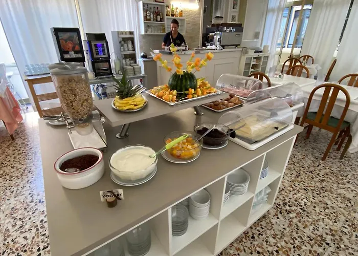 Fiorenza & Banksia Meuble Отель