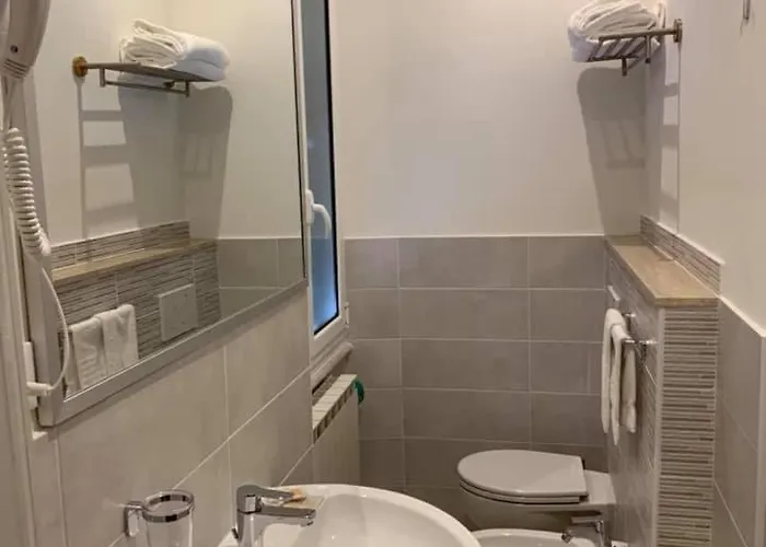 Отель Fiorenza & Banksia Meuble