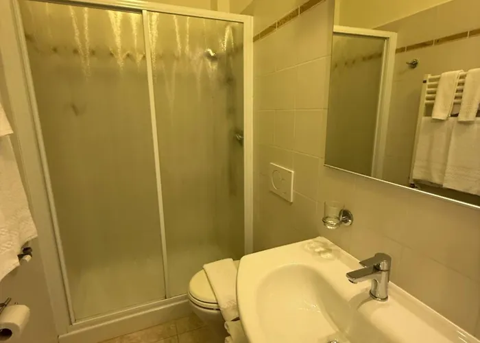 Fiorenza & Banksia Meuble Отель Алассио