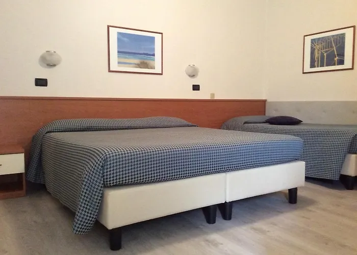 Fiorenza & Banksia Meuble 2* Алассио