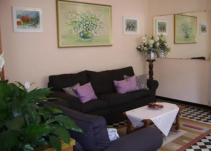 Отель Fiorenza & Banksia Meuble