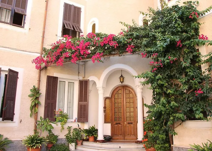 Fiorenza & Banksia Meuble Отель Алассио