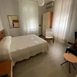 Fiorenza & Banksia Meuble Отель Алассио