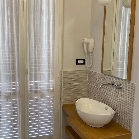 호텔 Fiorenza & Banksia Meuble 2*