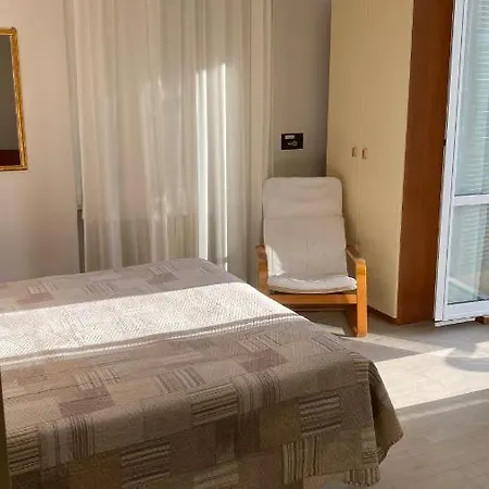 Fiorenza & Banksia Meuble Отель
