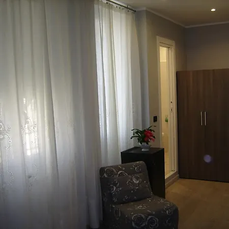 Fiorenza & Banksia Meuble 2* Алассіо