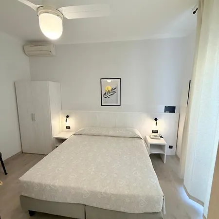 Hotell Fiorenza & Banksia Meuble Alassio