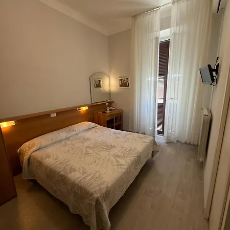 Fiorenza & Banksia Meuble 2* Alassio