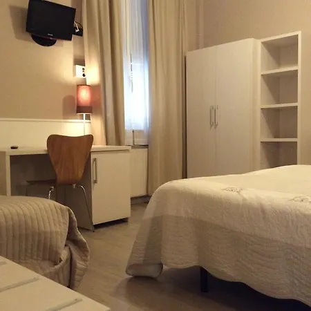 Fiorenza & Banksia Meuble Hotel