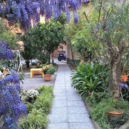 Fiorenza & Banksia Meuble 호텔