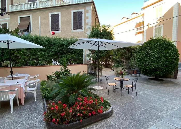 Fiorenza & Banksia Meuble 호텔