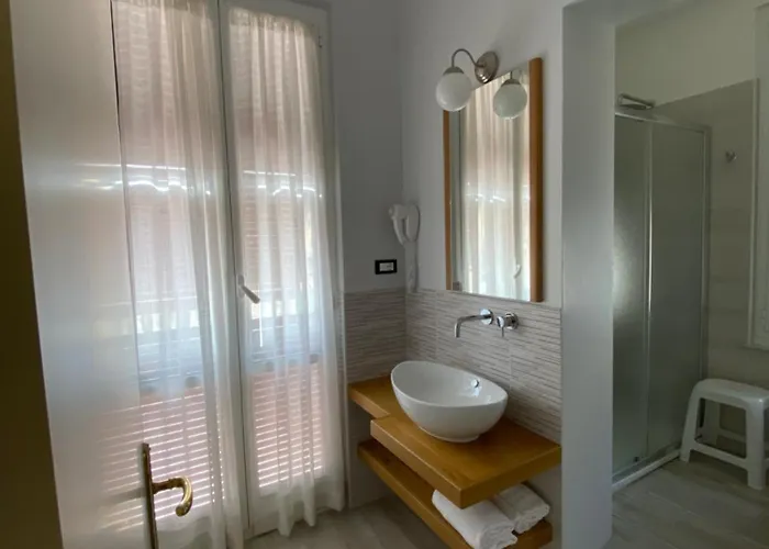 Fiorenza & Banksia Meuble 2* 알라시오