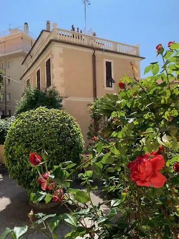 Fiorenza & Banksia Meuble 호텔 알라시오