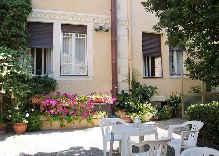 Fiorenza & Banksia Meuble 2* Alassio